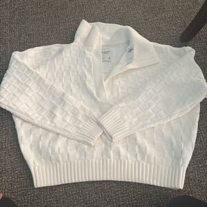 Abercrombie pull over sweater. NWT